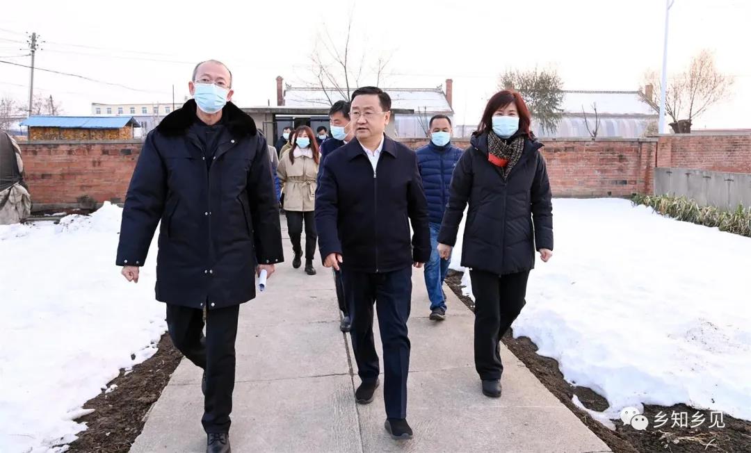遼寧省委常委、沈陽(yáng)市委書(shū)記王新偉部署農(nóng)村廁改工作：難度再大也要往前闖