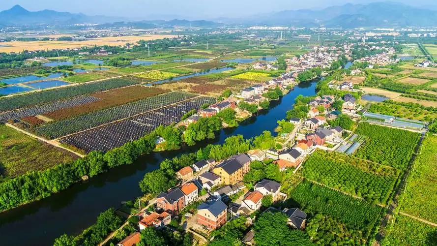 關于我國農(nóng)村污水的發(fā)展歷程及治理工作的推進